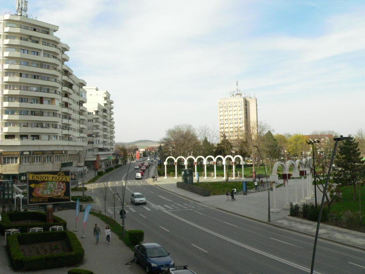 Studio Panoramic With Balcony And Parcul Unirii View Alba Iulia Eksteriør billede